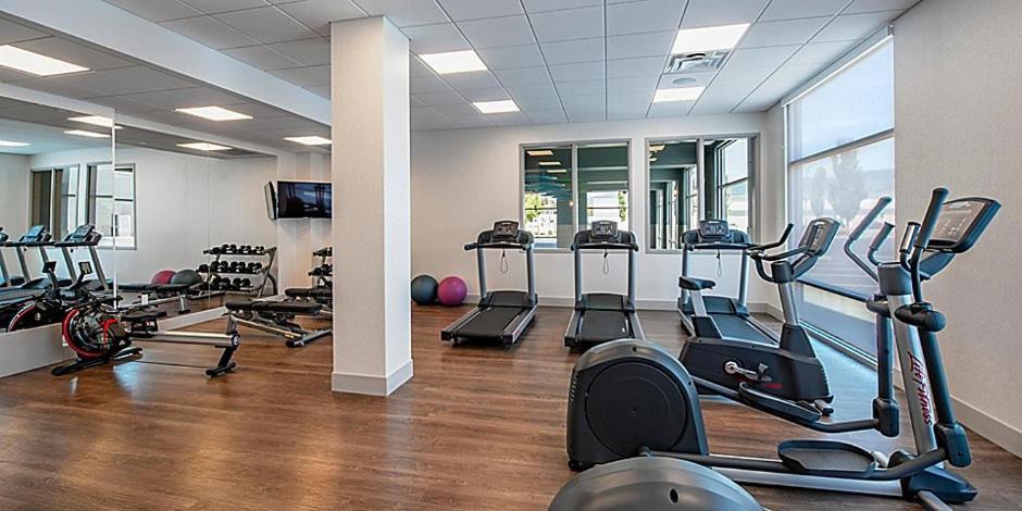 Holiday Inn Express & Suites - Brandon By Ihg Εξωτερικό φωτογραφία