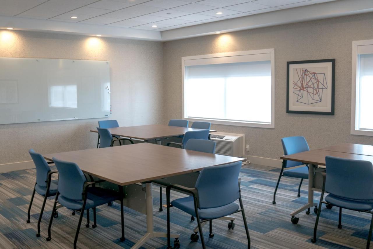 Holiday Inn Express & Suites - Brandon By Ihg Εξωτερικό φωτογραφία