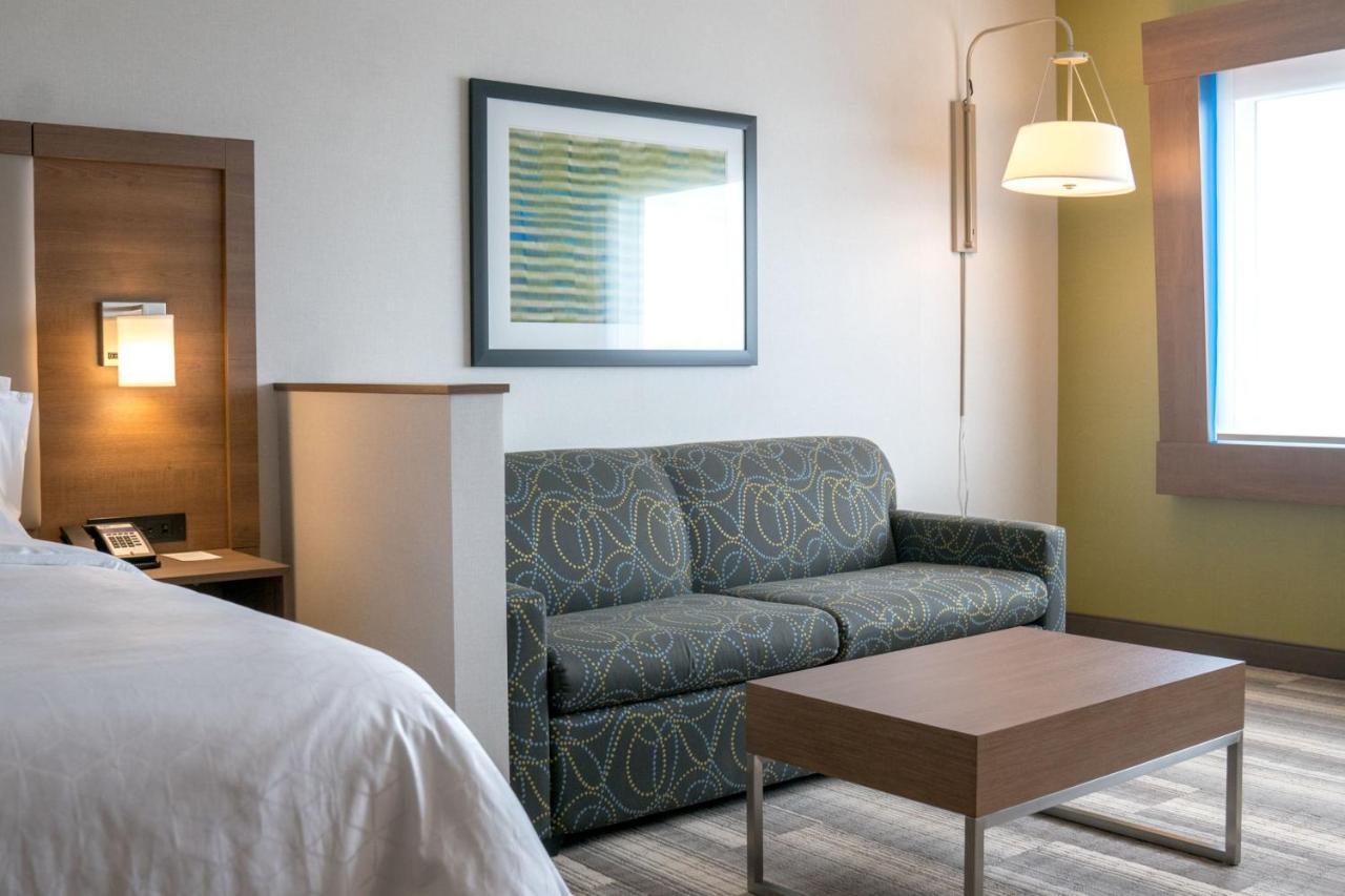 Holiday Inn Express & Suites - Brandon By Ihg Εξωτερικό φωτογραφία