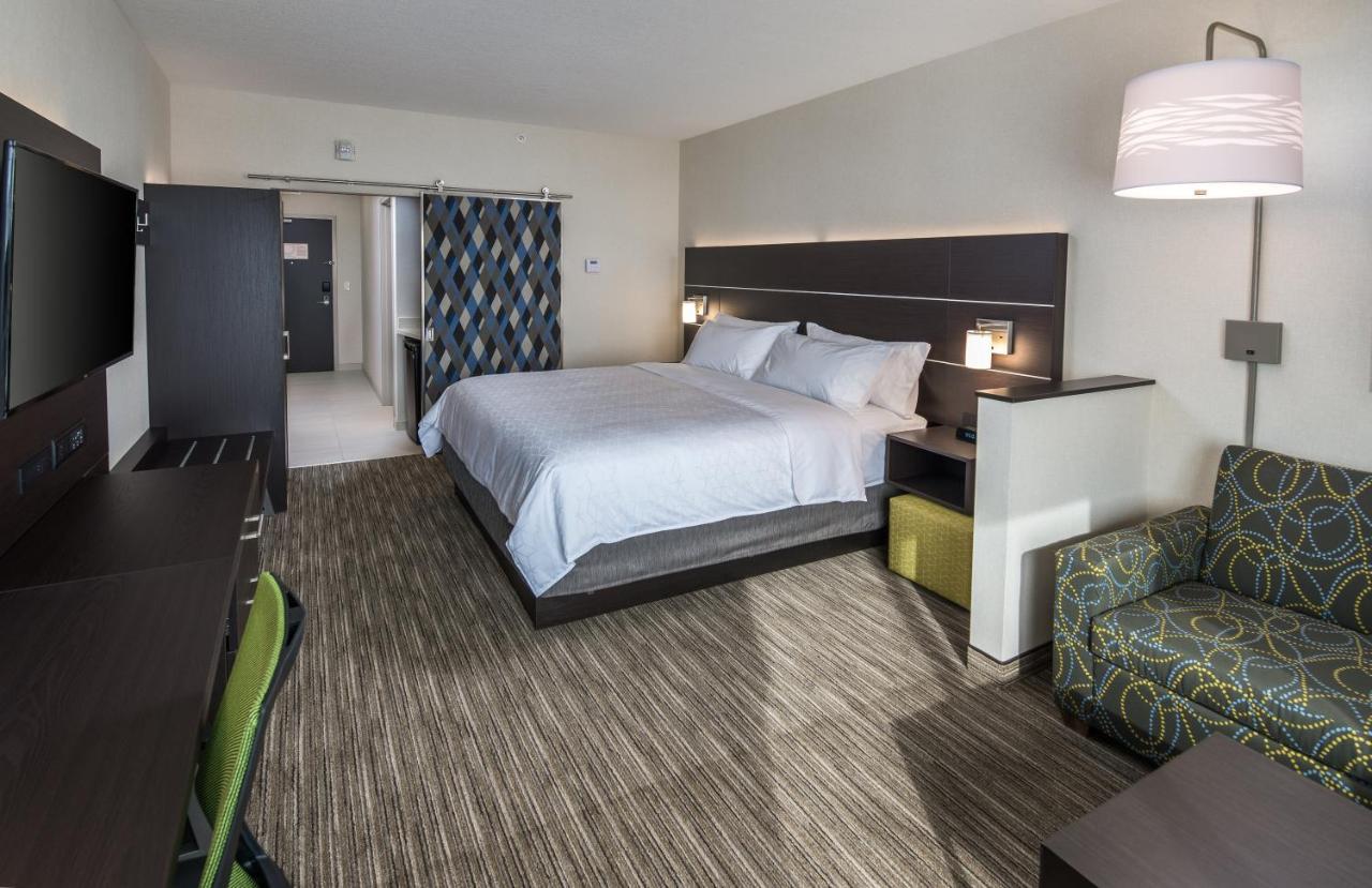 Holiday Inn Express & Suites - Brandon By Ihg Εξωτερικό φωτογραφία