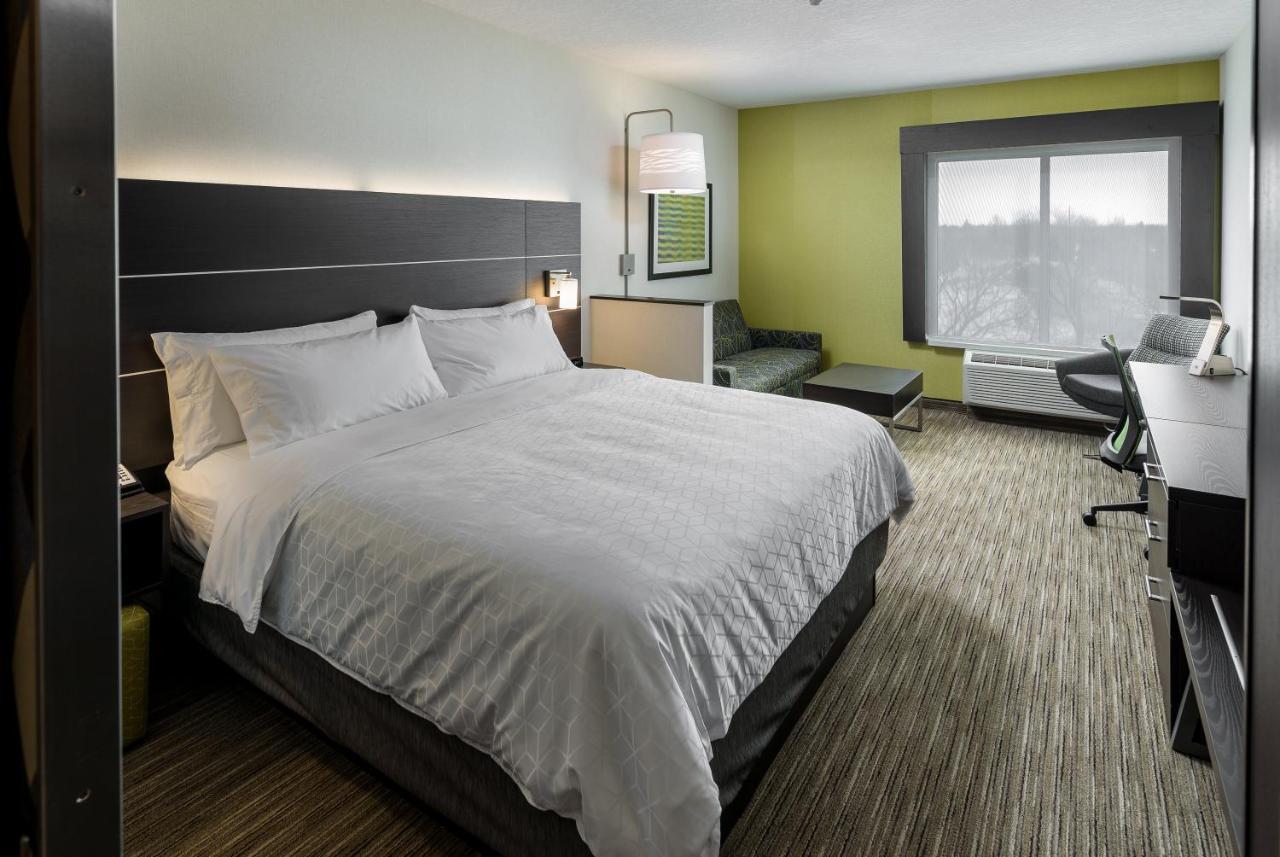 Holiday Inn Express & Suites - Brandon By Ihg Εξωτερικό φωτογραφία