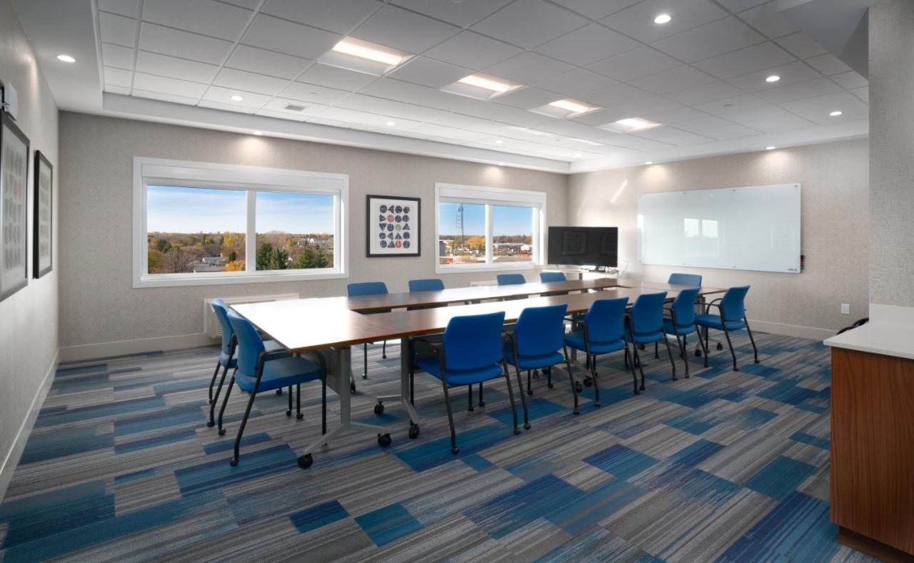 Holiday Inn Express & Suites - Brandon By Ihg Εξωτερικό φωτογραφία