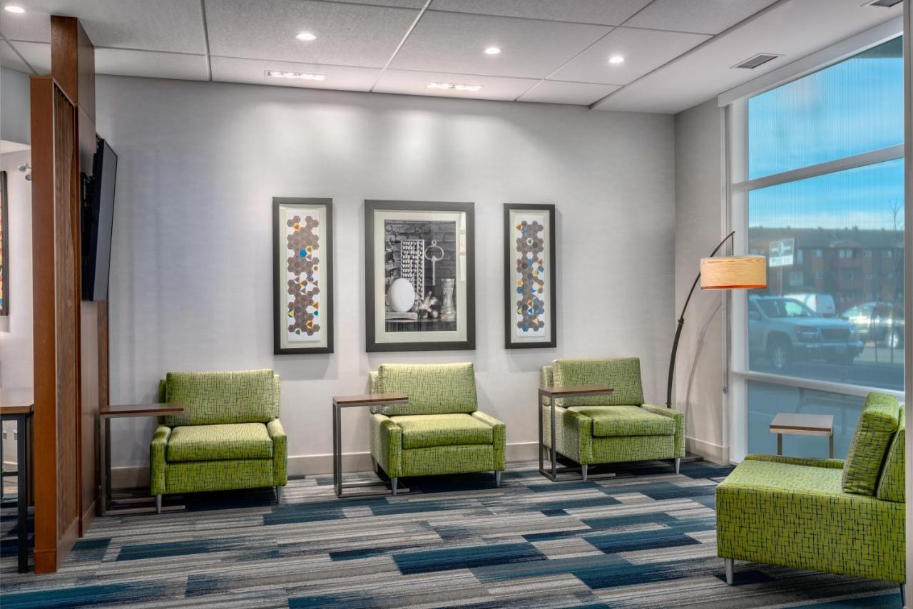 Holiday Inn Express & Suites - Brandon By Ihg Εξωτερικό φωτογραφία