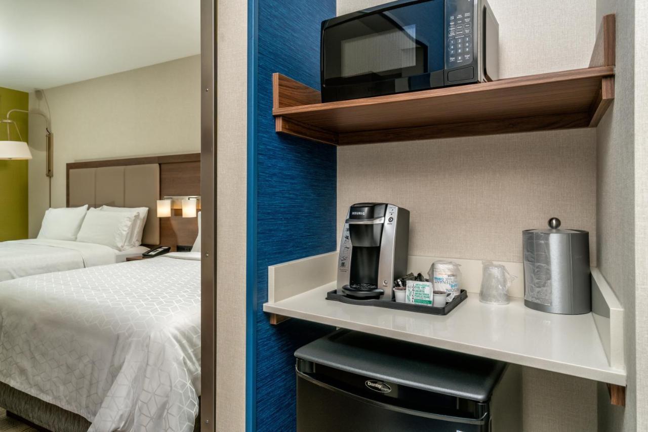 Holiday Inn Express & Suites - Brandon By Ihg Εξωτερικό φωτογραφία